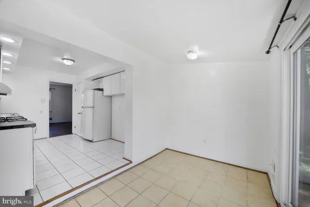 $2,700 | 9506 52nd Avenue, College Park, MD 20740