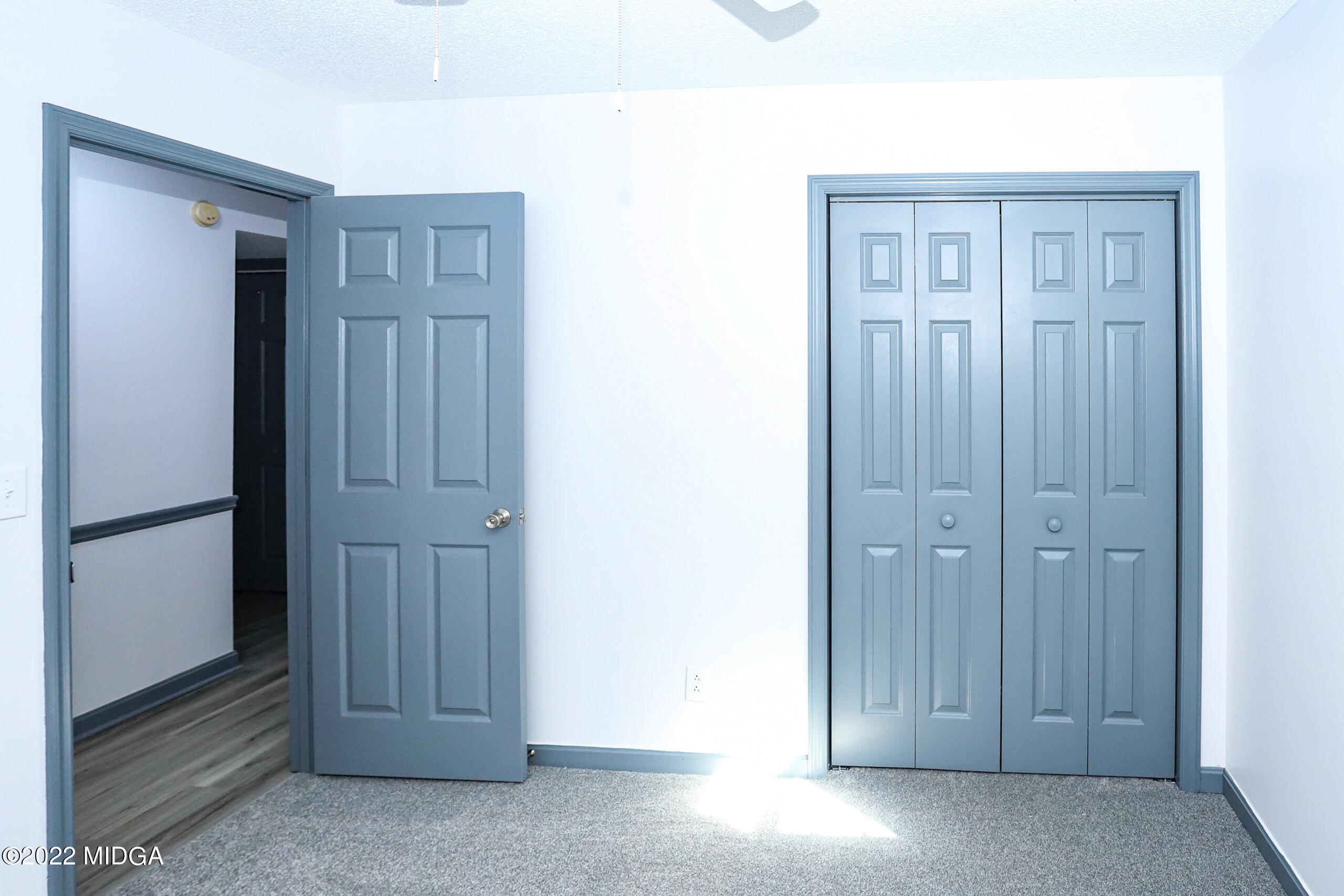 107 Ridge Circle Macon, GA 31216 - Photo 21 of 80 a view of a hallway with closet area