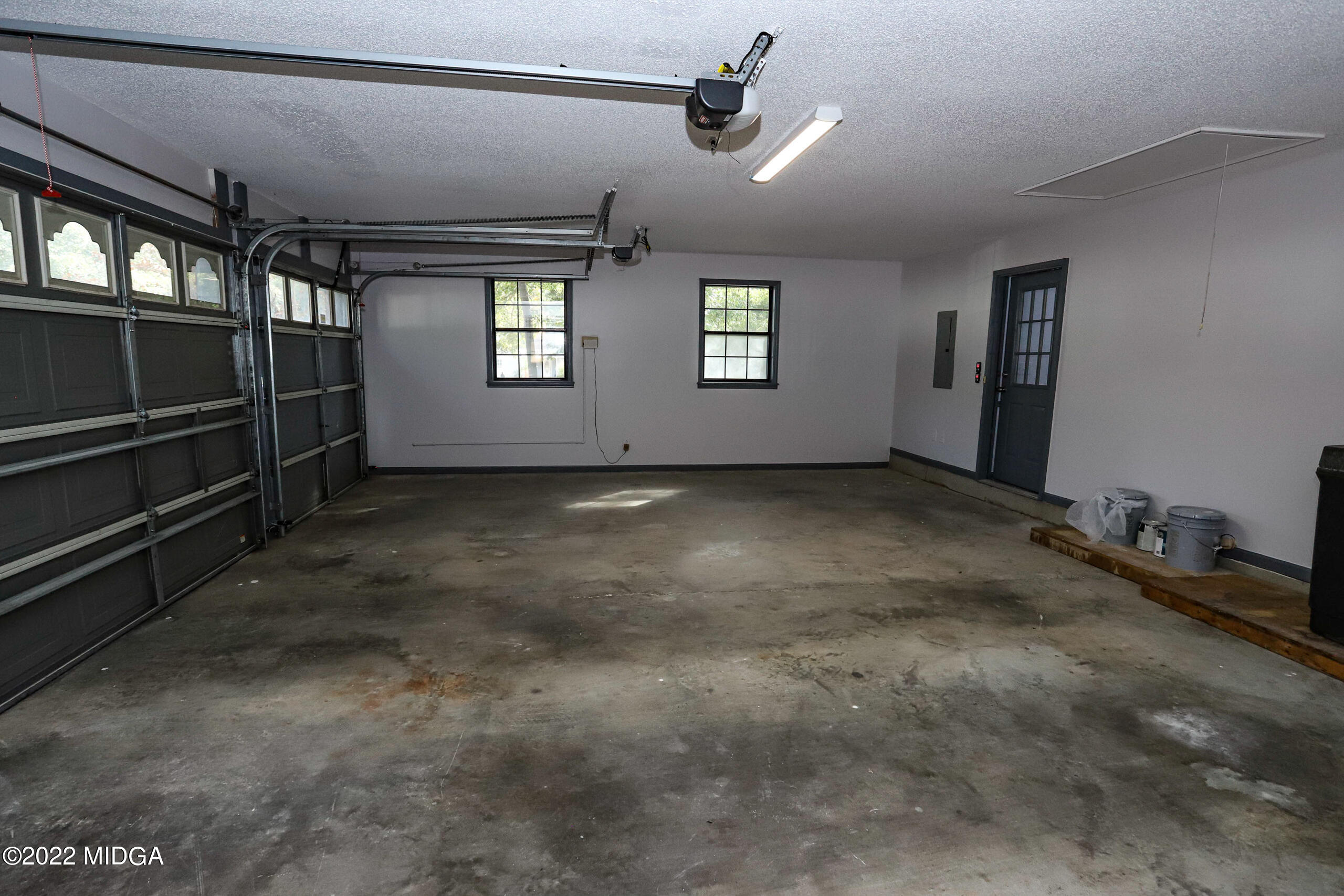 107 Ridge Circle Macon, GA 31216 - Photo 39 of 80 a view of an empty room with a window