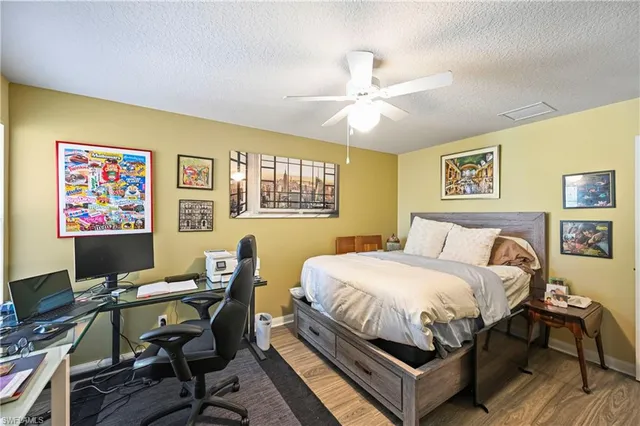 $425,000 | 4910 Kingston Way, Naples, FL 34119