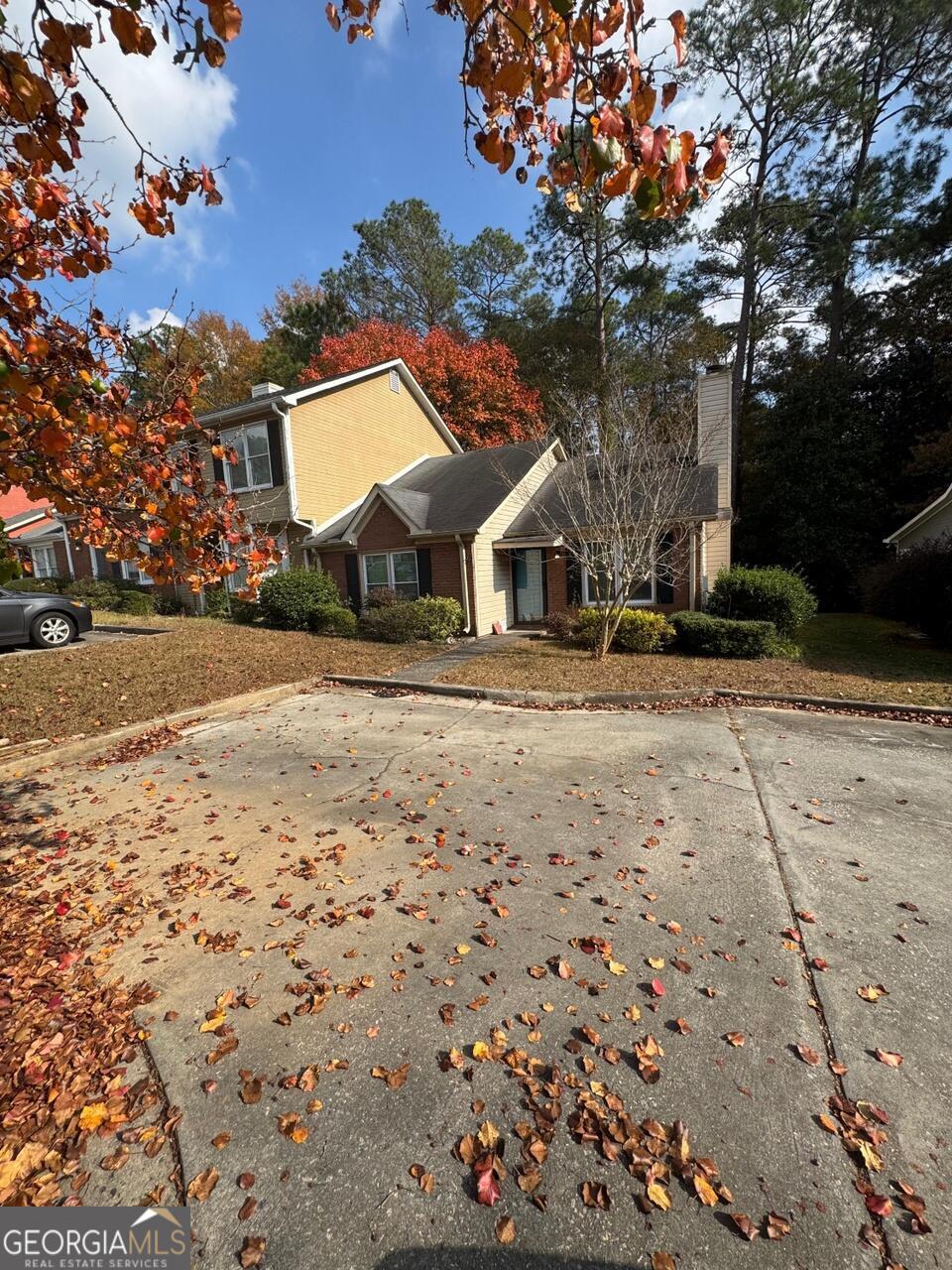 113 Manor Row Macon, GA 31210 - Photo 11 of 19 front view of a house with a yard