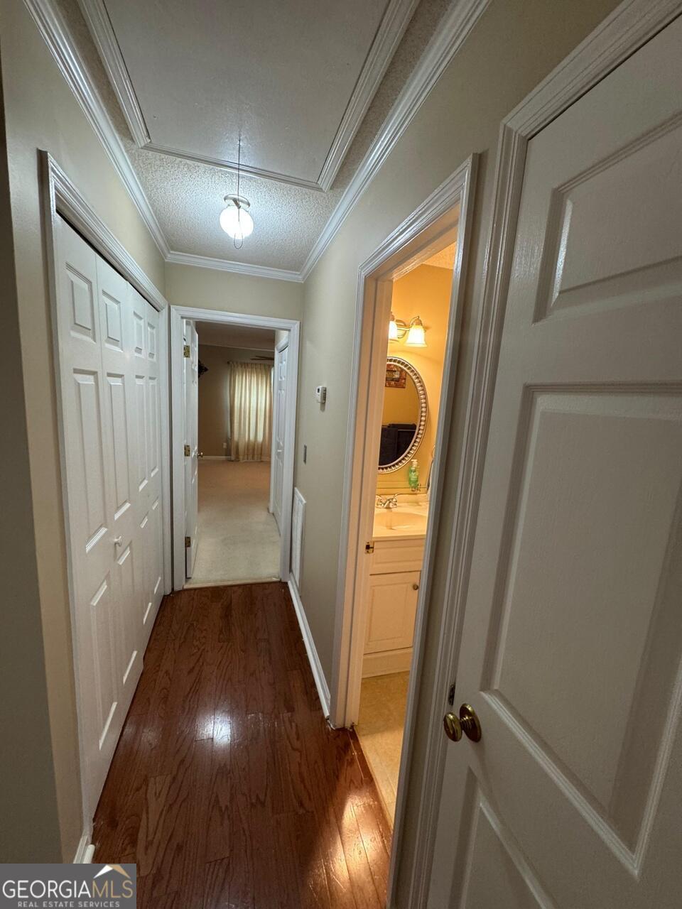 113 Manor Row Macon, GA 31210 - Photo 7 of 19 a view of a hallway