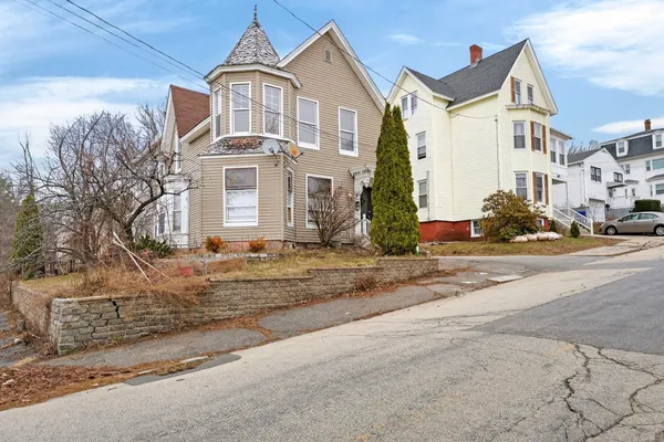 $535,000 | 468 Merrimack Street, Manchester, NH 03103