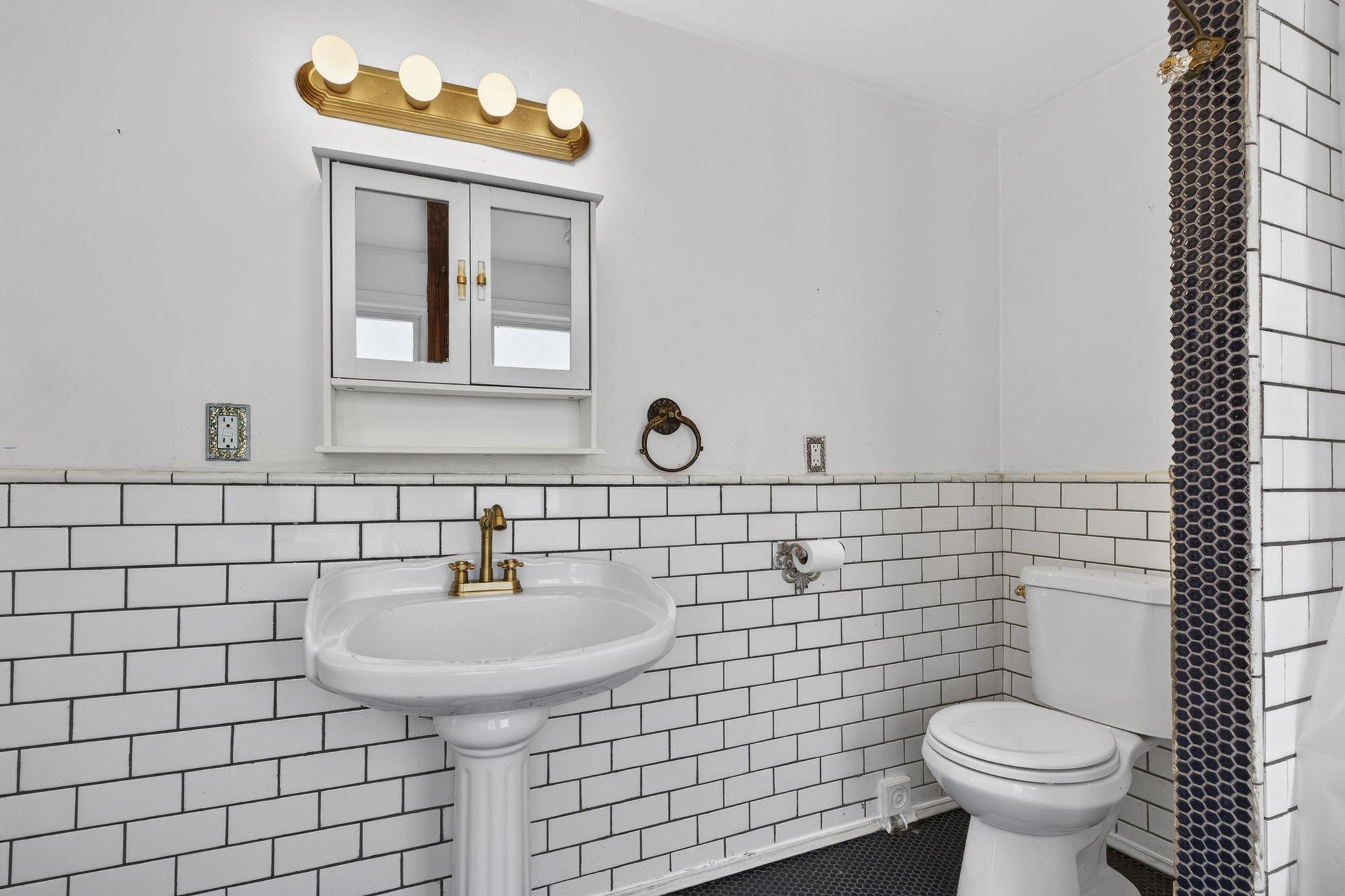 468 Merrimack Street Manchester, NH 03103 - Photo 21 of 55