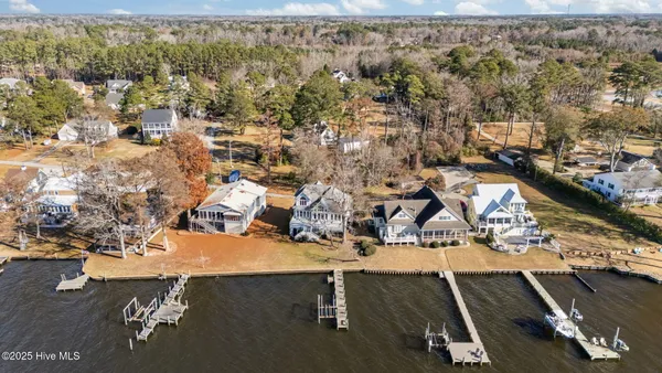 $795,000 | 144 River Acres Road, Washington, NC 27889