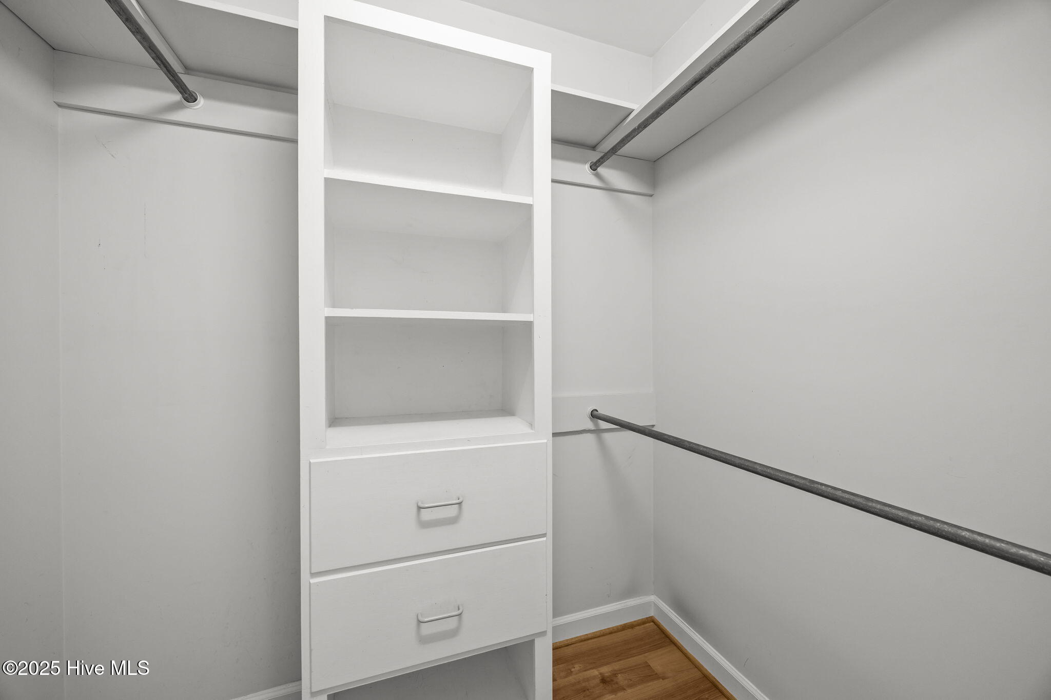 144 River Acres Road Washington, NC 27889 - Photo 33 of 52 Master Cloaet