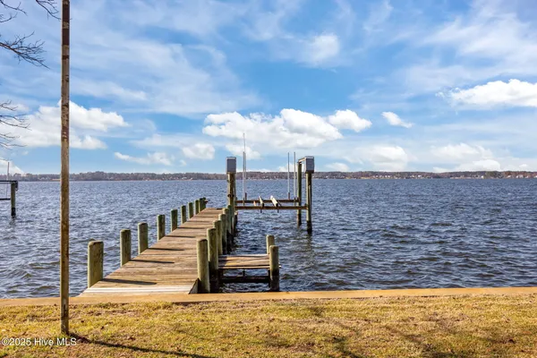 $795,000 | 144 River Acres Road, Washington, NC 27889