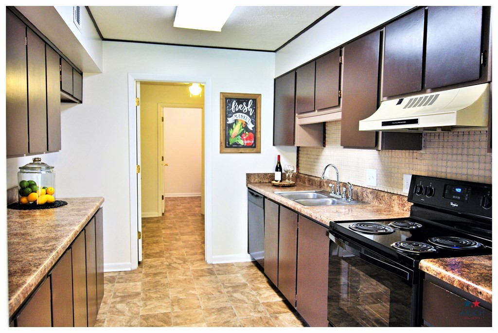 1674 Goshen Road, Unit A1 Augusta, GA 30906 - Photo 13 of 30 LOTS OF CABINETS