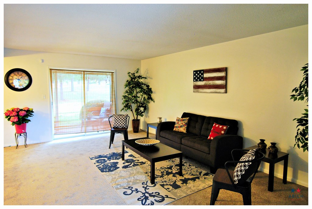 1674 Goshen Road, Unit A1 Augusta, GA 30906 - Photo 10 of 30 VERY SPACIOUS LIVING ROOM