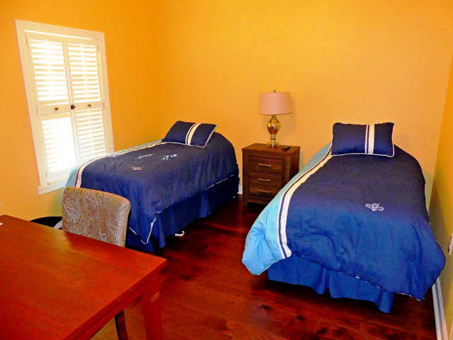 27770 Canal Road, Unit 2403 Orange Beach, AL 36561 - Photo 7 of 9 Guest Room