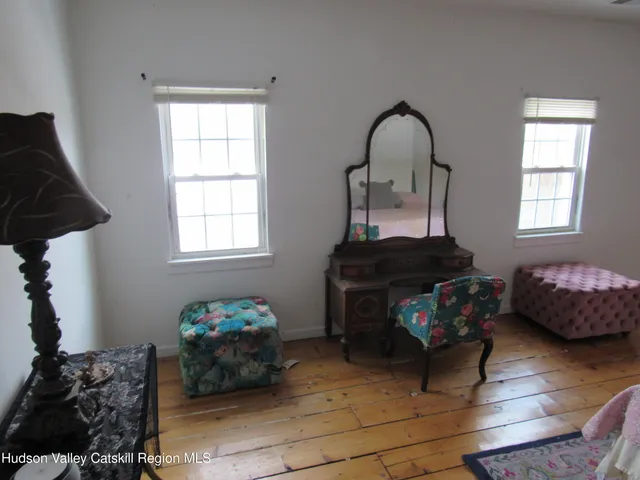 $360,000 | 19 Old Post Road, Esopus, NY 12493