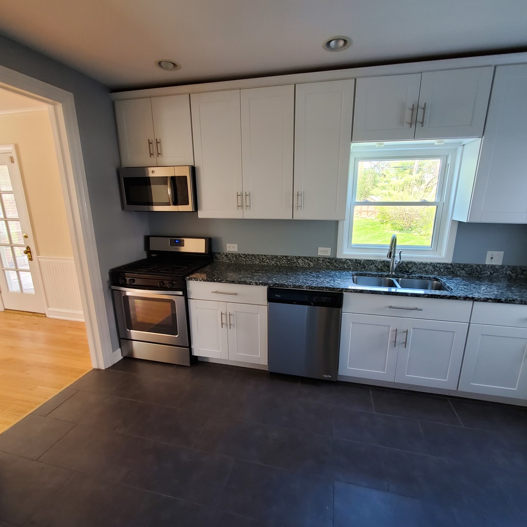 2315 Hutchison Road Flossmoor, IL 60422 - Photo 10 of 19
