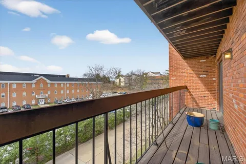 $164,900 | 572 Coeur De Royale Drive, Unit 306, St. Louis, MO 63141