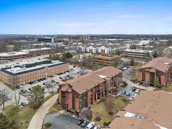 $159,900 | 572 Coeur De Royale Drive, Unit 306, St. Louis, MO 63141