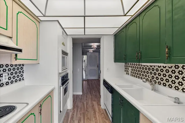 $169,900 | 572 Coeur De Royale Drive, Unit 306, St. Louis, MO 63141