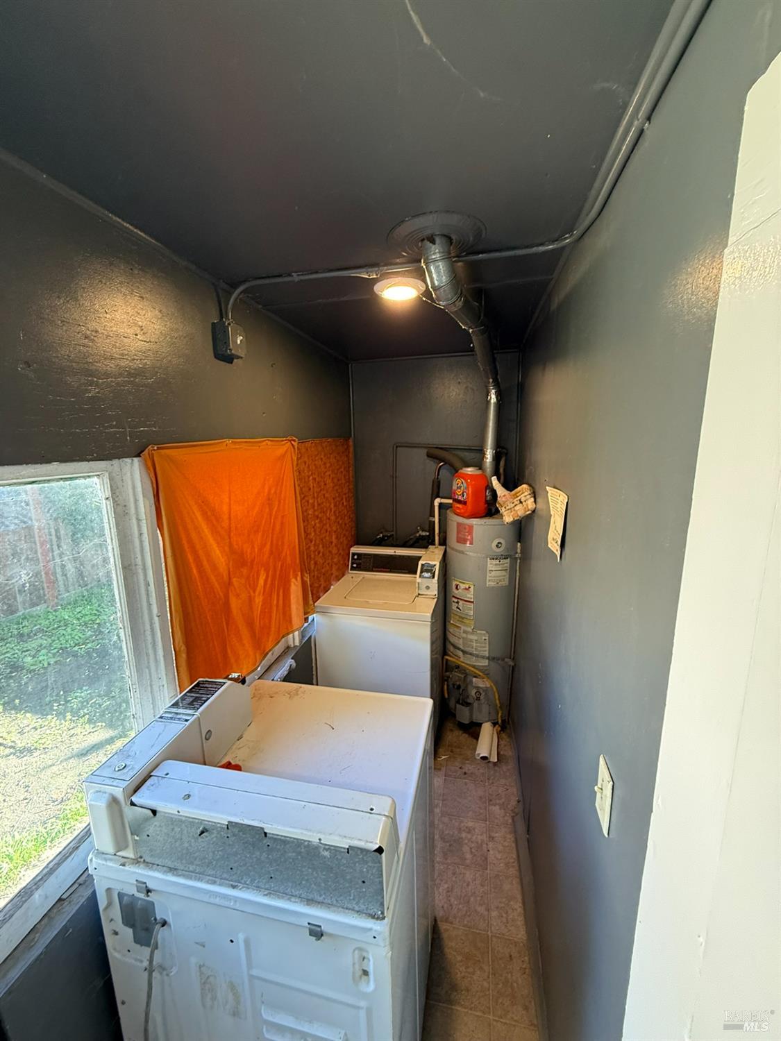 930 Morgan Street, Unit 3 Santa Rosa, CA 95401 - Photo 31 of 53 a room with storage and utility