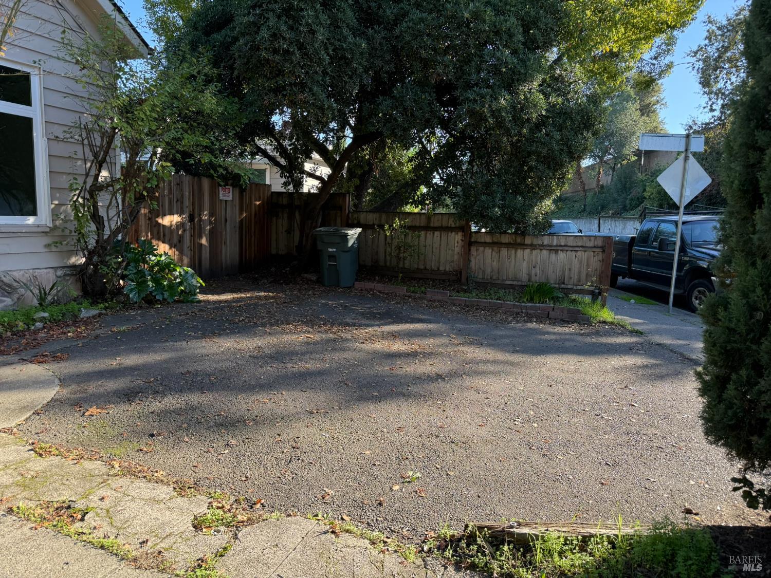 930 Morgan Street, Unit 3 Santa Rosa, CA 95401 - Photo 48 of 53 a backyard of a house with lots of green space