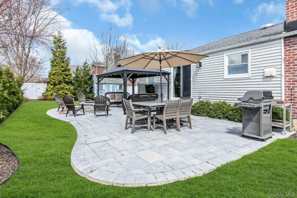$699,990 | 28 Rivera Lane, West Sayville, NY 11796