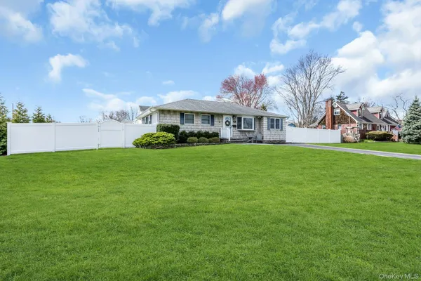 $699,990 | 28 Rivera Lane, West Sayville, NY 11796
