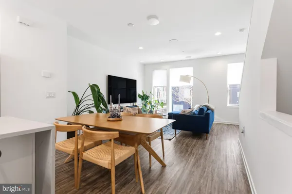 $3,400 | 2006 Northbank Place, Philadelphia, PA 19125