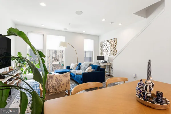 $3,400 | 2006 Northbank Place, Philadelphia, PA 19125