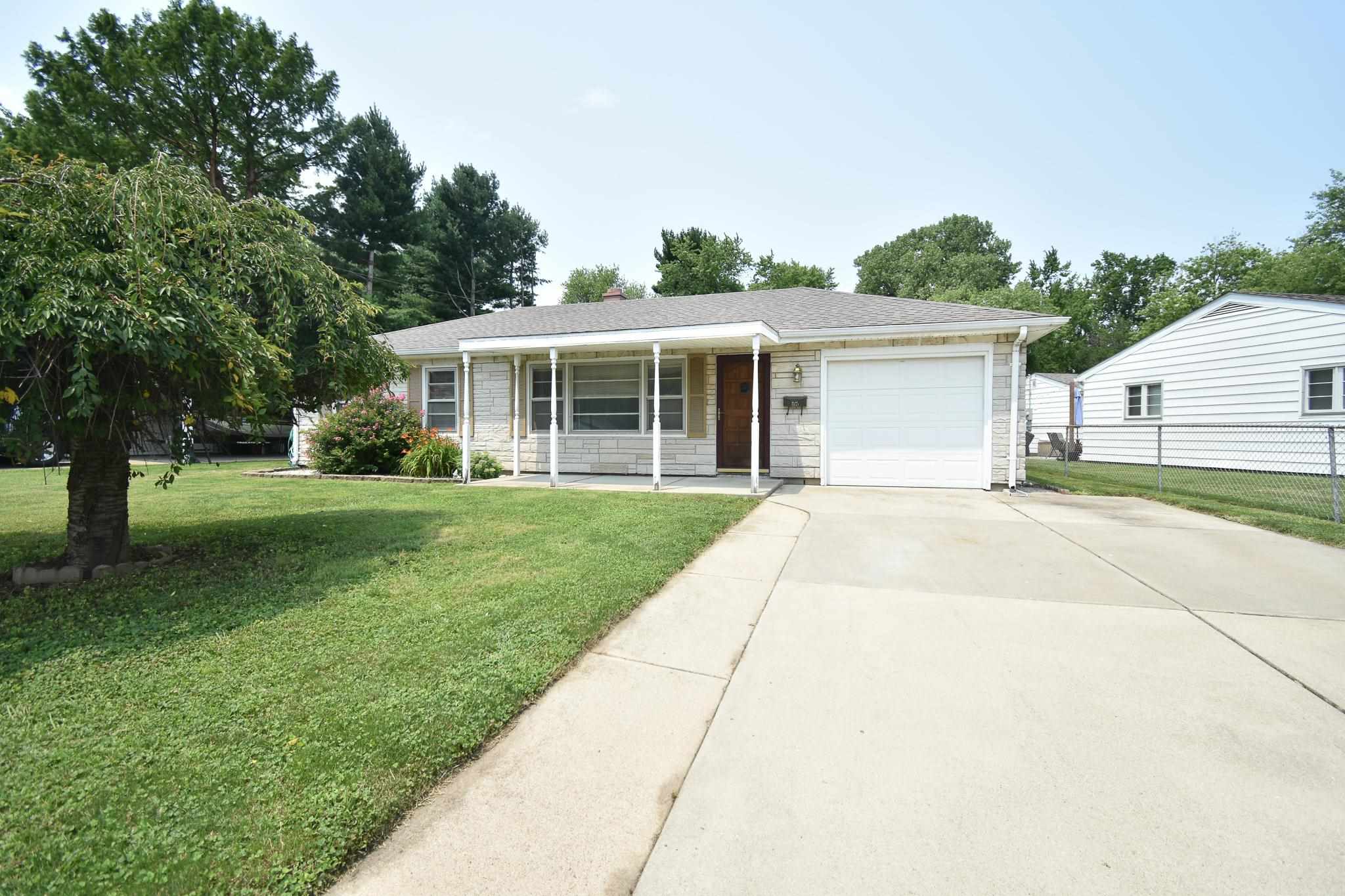 2217 Grant Street Springfield, IL 62703 - Photo 1 of 16