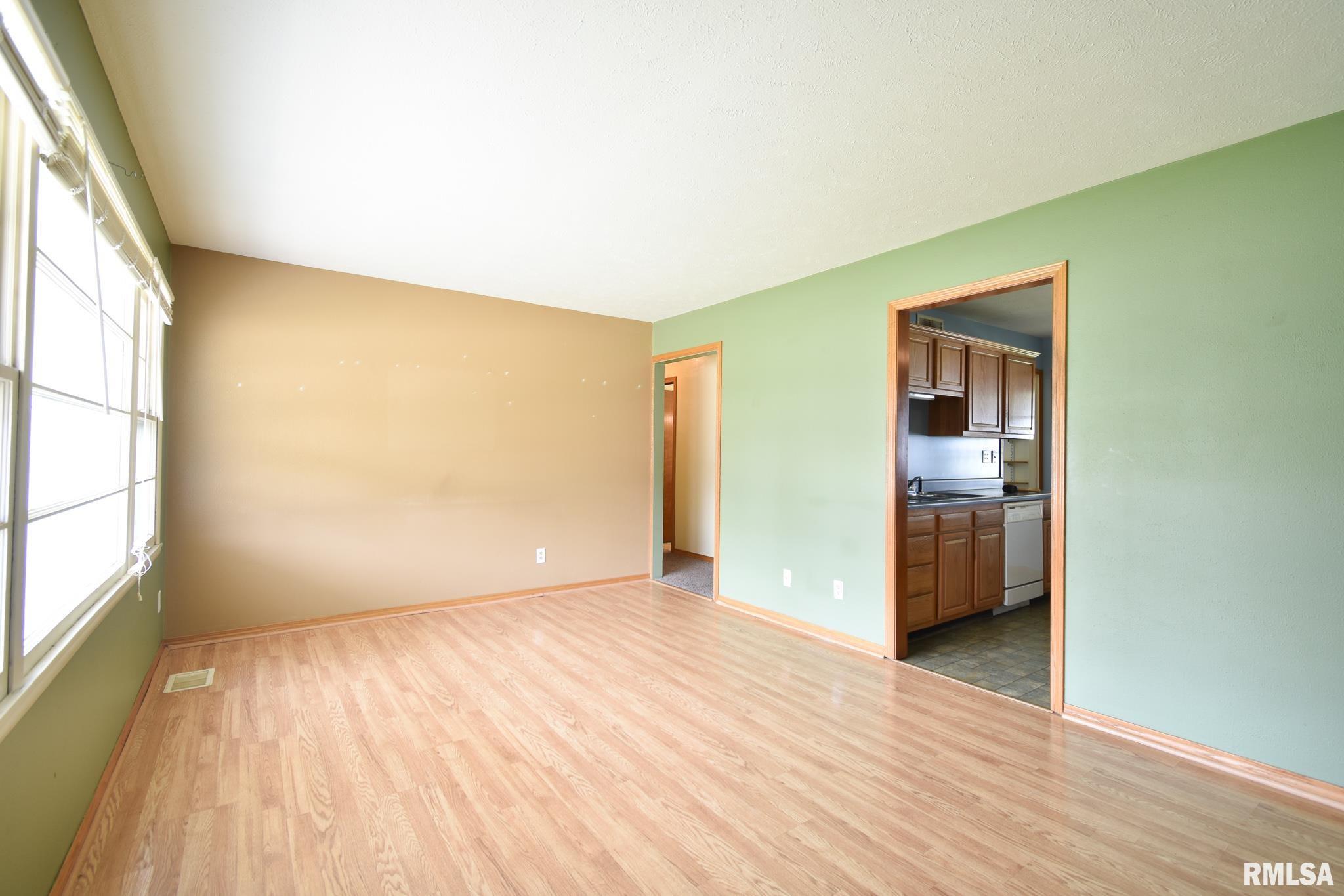 2217 Grant Street Springfield, IL 62703 - Photo 5 of 16