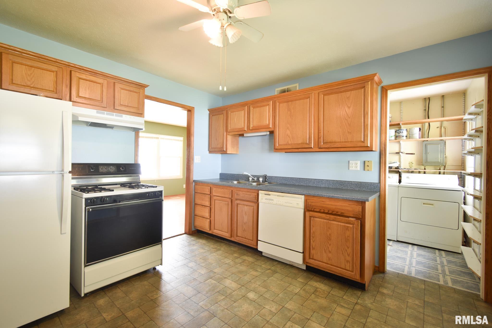 2217 Grant Street Springfield, IL 62703 - Photo 8 of 16