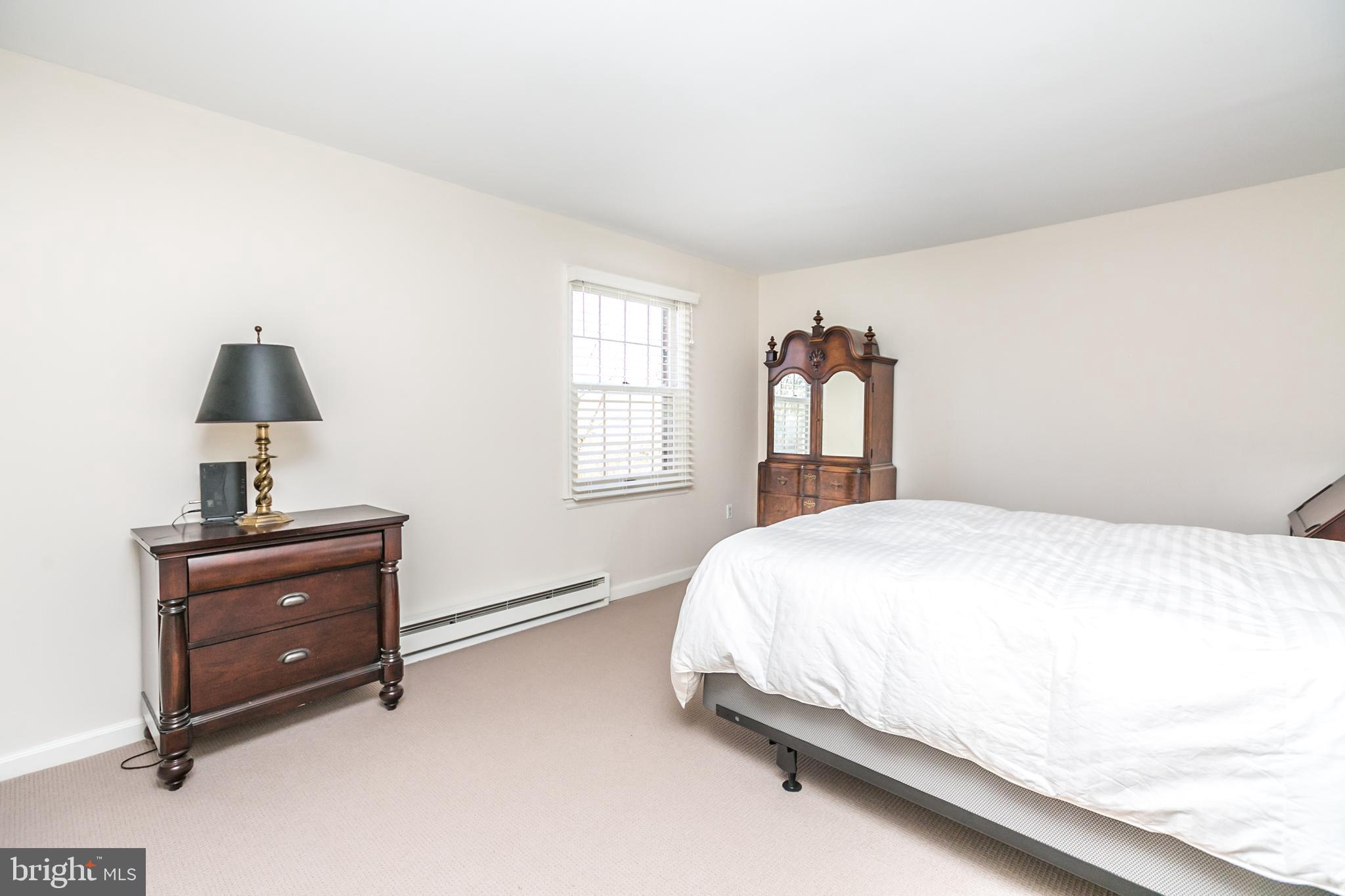 8023 Strauff Road, Unit 8C Towson, MD 21204 - Photo 36 of 50 Bedroom 4 with wall to wall carpet