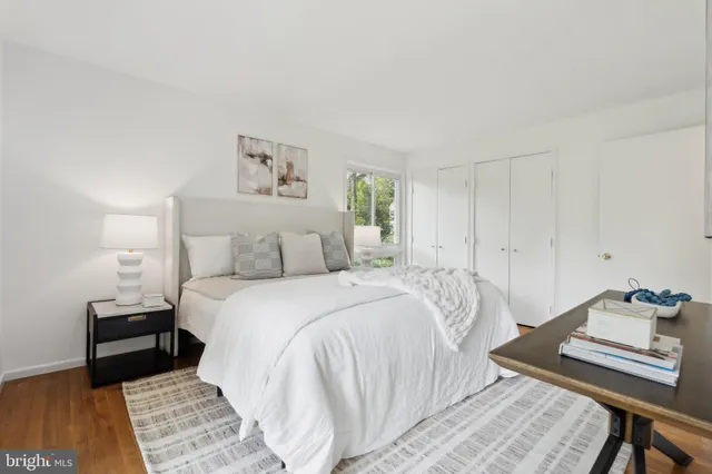 $995,000 | 8300 Tomlinson Avenue, Bethesda, MD 20817