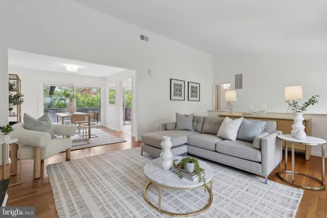 $995,000 | 8300 Tomlinson Avenue, Bethesda, MD 20817