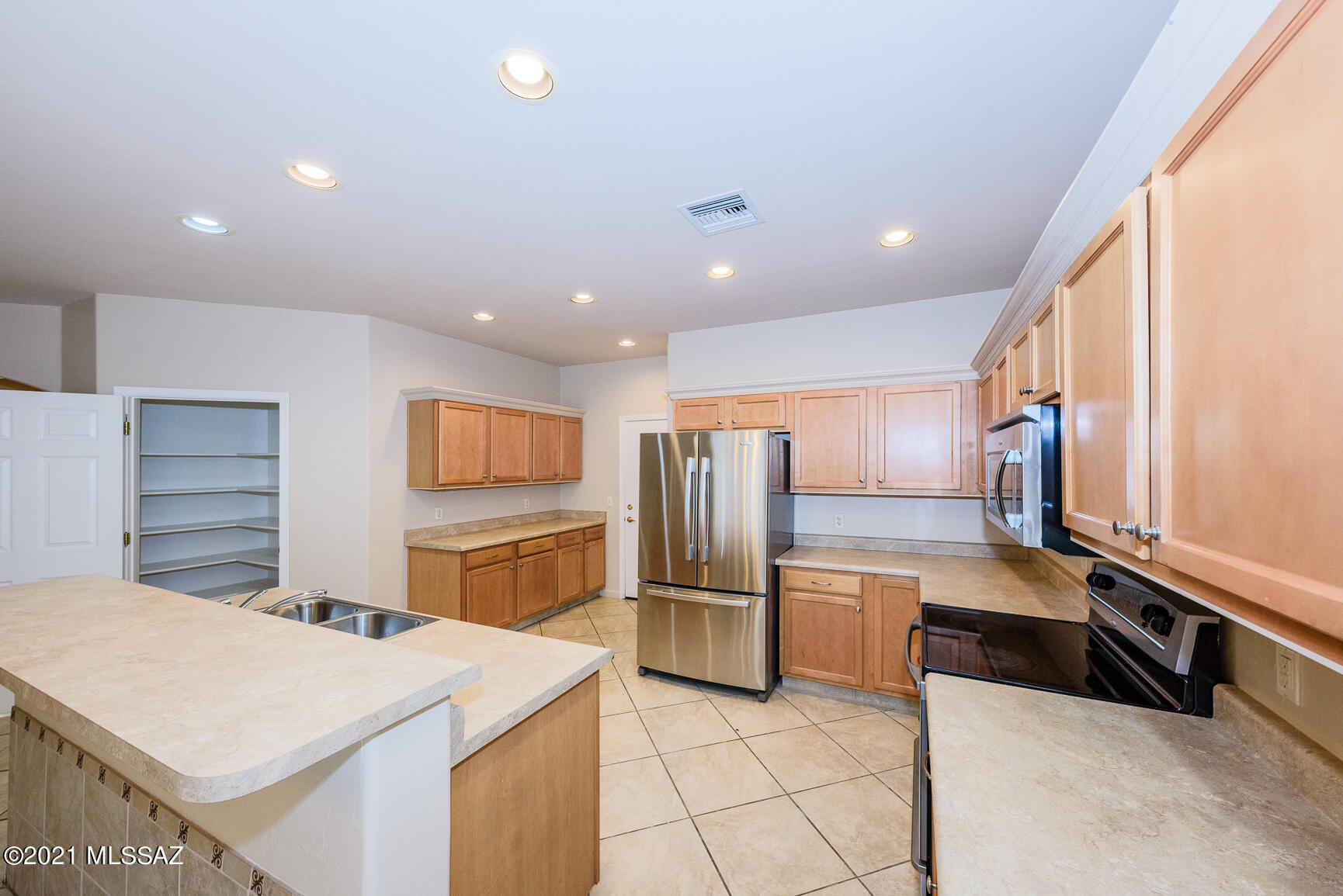 10483 East Rita Ranch Crossing Circle Tucson, AZ 85747 - Photo 20 of 36