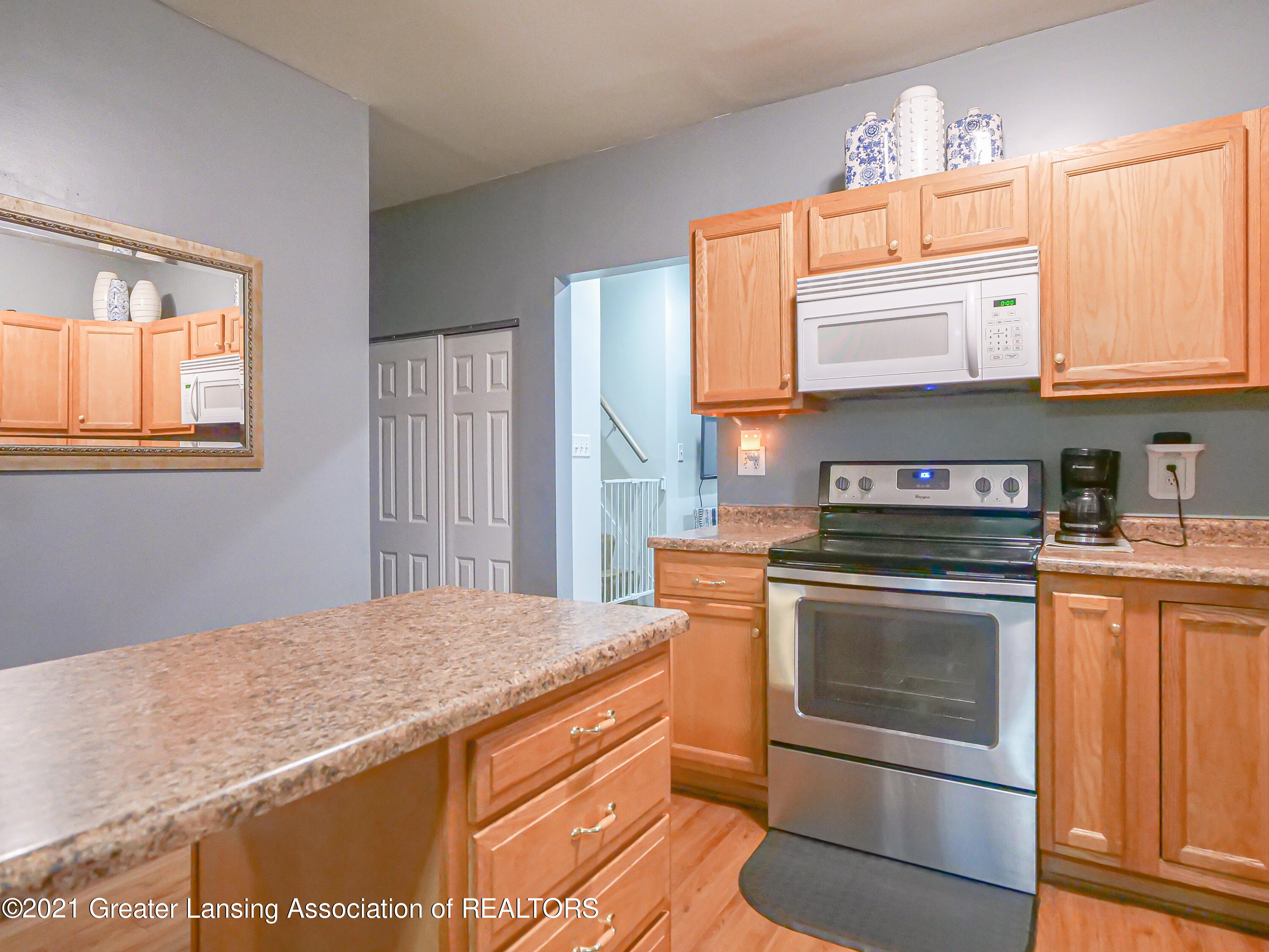 229 Dexter Road Eaton Rapids, MI 48827 - Photo 6 of 28 229_Dexter_Rd-12