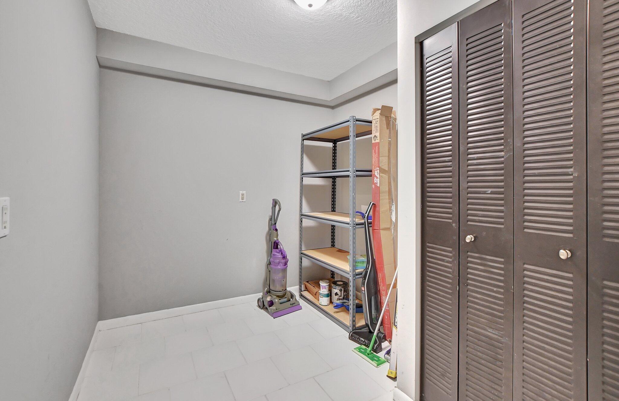 6169 Balboa Circle, Unit 105 Boca Raton, FL 33433 - Photo 19 of 49 30-web-or-mls-DSC_0871
