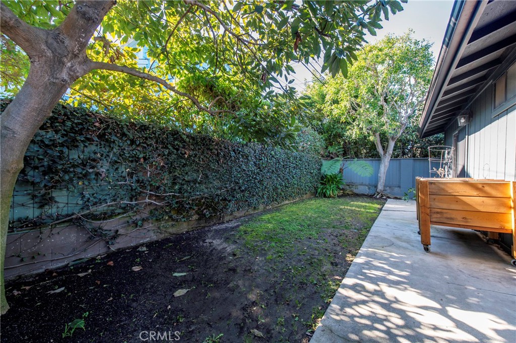 2306 Ruhland Avenue, Unit B Redondo Beach, CA 90278 - Photo 15 of 19