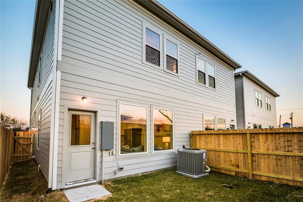 4143 Griggs Road Houston, TX 77021 - Photo 2 of 15 Bigger backyard than most homes.