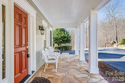 a view of a entryway with a patio