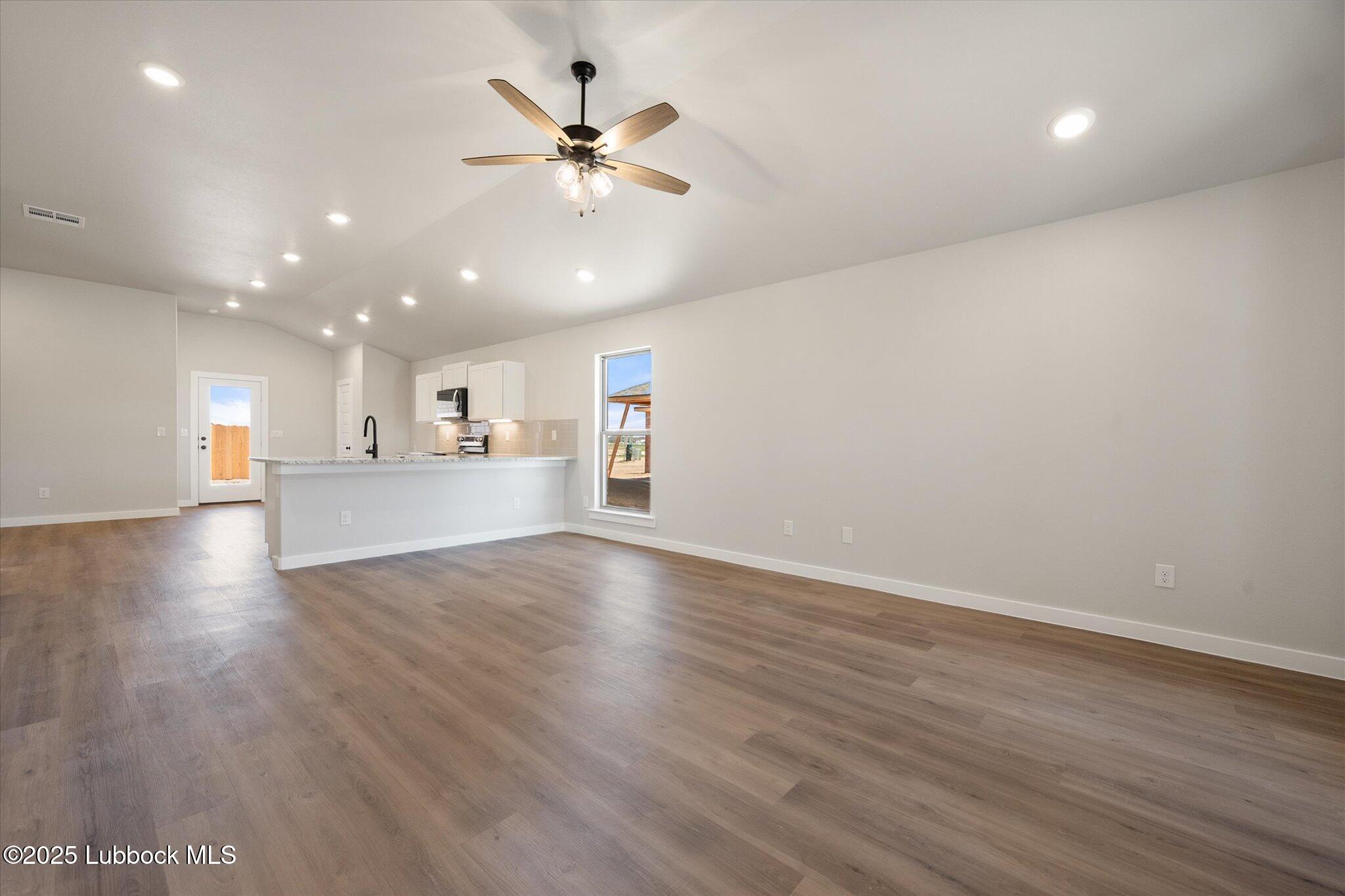 2308 133rd Street Lubbock, TX 79423 - Photo 3 of 17 04-2308 133rd_6704