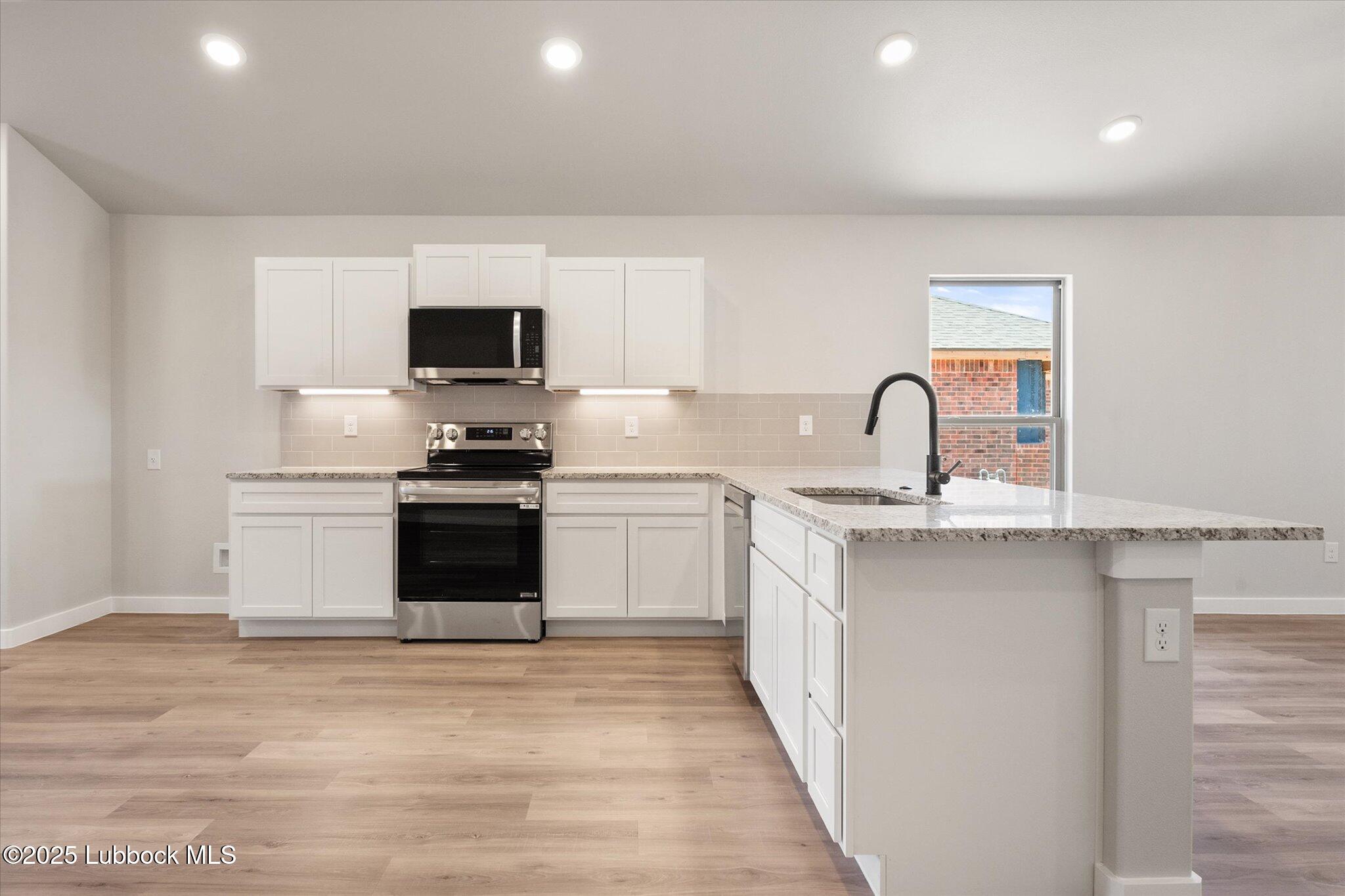 2308 133rd Street Lubbock, TX 79423 - Photo 8 of 17 10-2308 133rd_6734