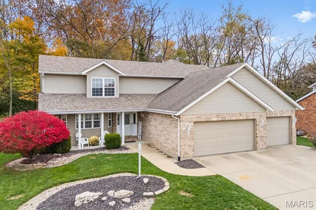 $410,000 | 126 Kingsbrooke Boulevard, Glen Carbon, IL 62034