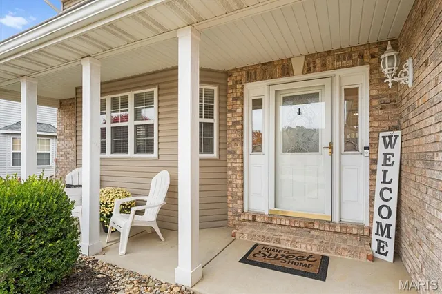 $410,000 | 126 Kingsbrooke Boulevard, Glen Carbon, IL 62034