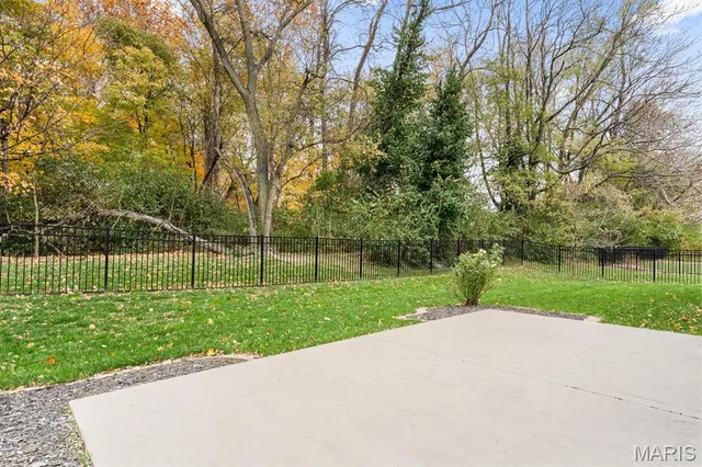 $410,000 | 126 Kingsbrooke Boulevard, Glen Carbon, IL 62034