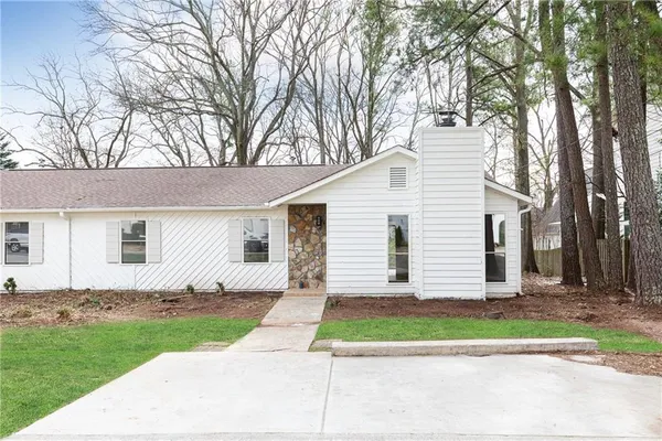 $2,250 | 1601 Walker Street Southeast, Unit A, Smyrna, GA 30080
