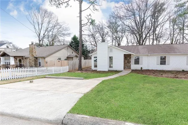 $2,250 | 1601 Walker Street Southeast, Unit A, Smyrna, GA 30080
