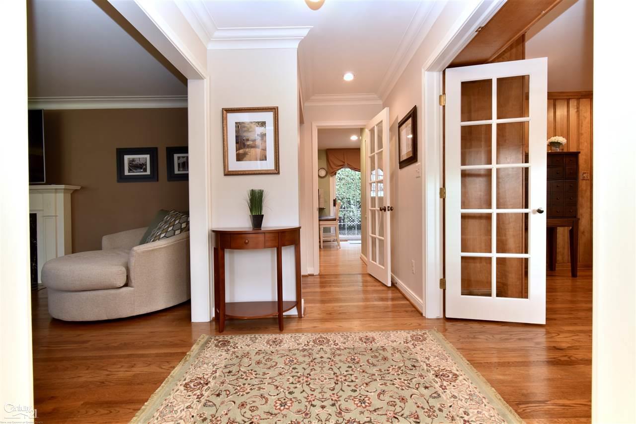 131 Lothrop Road Grosse Pointe Farms, MI 48236 - Photo 10 of 21