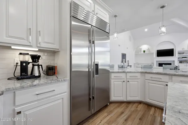 a view of utility room with washer and dryer