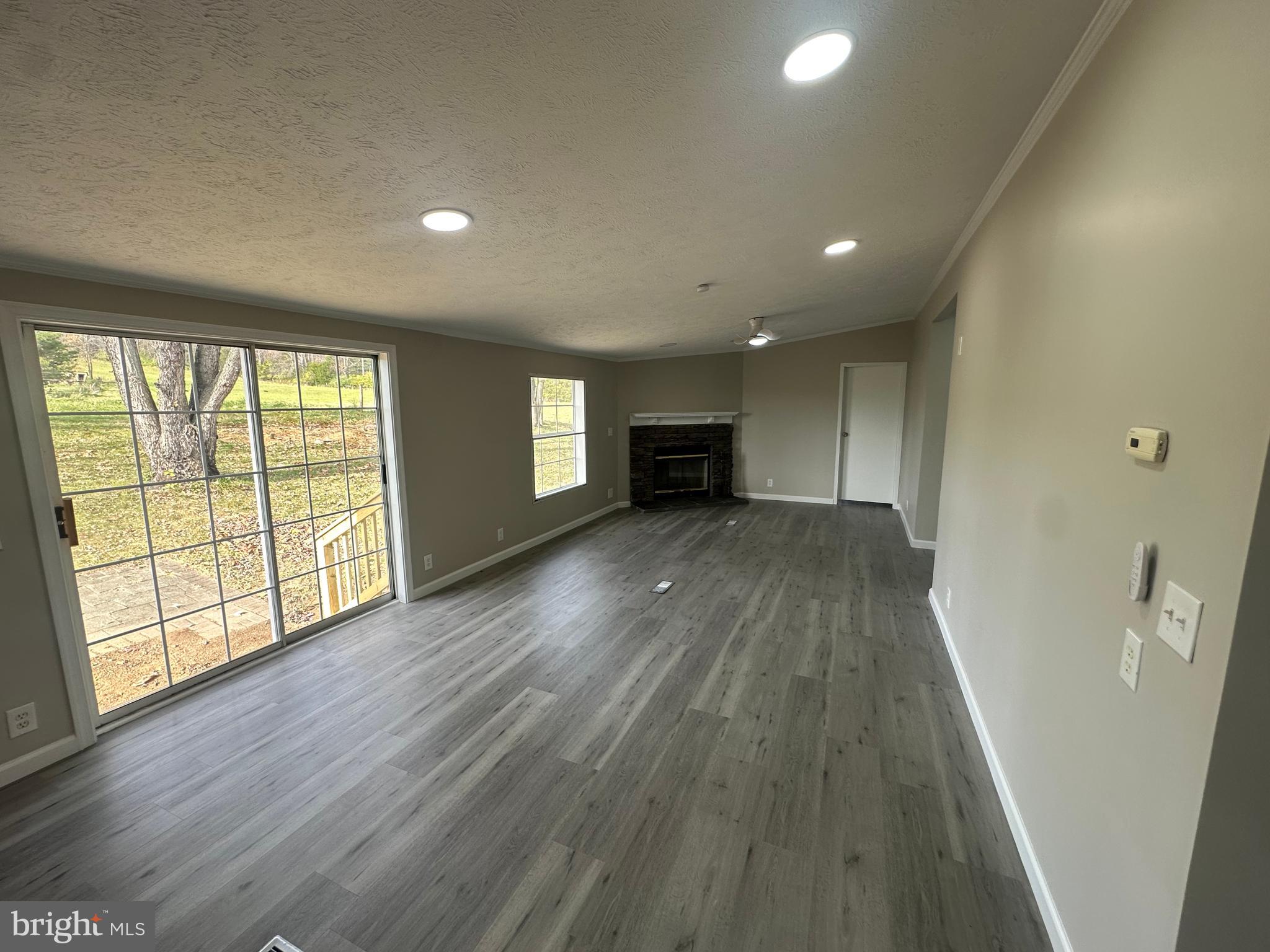 6234 Pilgrims Rest Road Broad Run, VA 20137 - Photo 11 of 22 Family Room