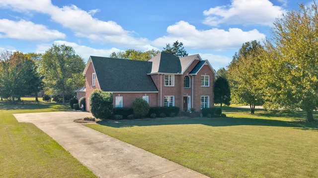 $599,900 | 101 Westmeade Drive, Winchester, TN 37398
