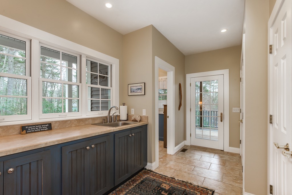 430 Mashapaug Road Holland, MA 01521 - Photo 4 of 30
