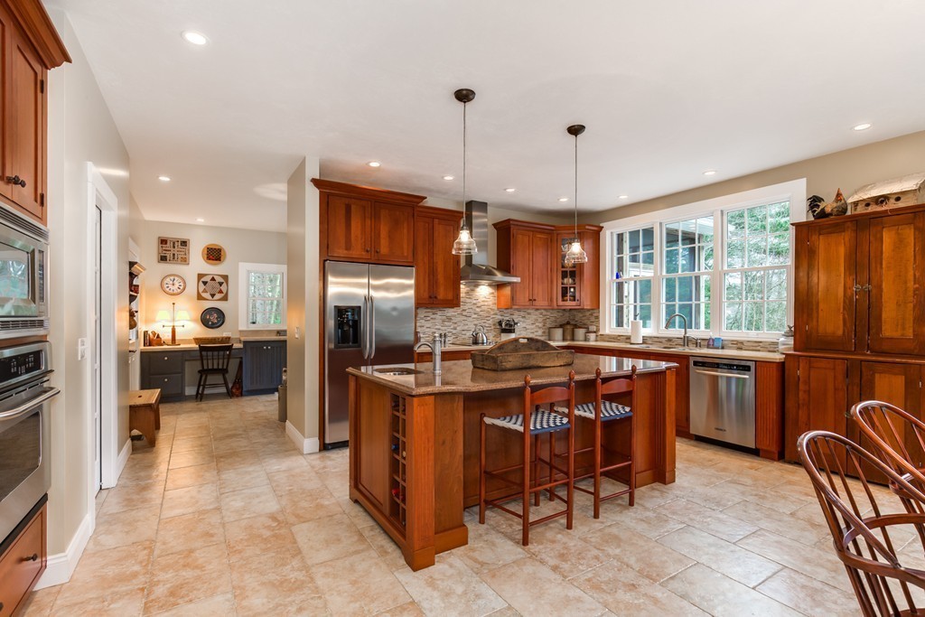 430 Mashapaug Road Holland, MA 01521 - Photo 6 of 30